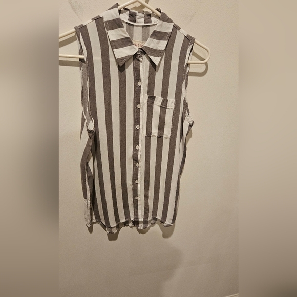 GIRL CRAZY VINTAGE BOYFRIEND SLEEVELESS BUTTON-DOWN TOP SIZE SMALL - Picture 6 of 12